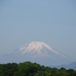 台風接近中ですが富士山が見えます