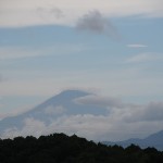 流れる雲と富士山