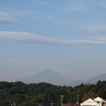 雨の前の富士山