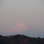 冬至のピンク色富士山