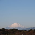 冬空に凛とそびえ立つ富士山（2日目）