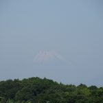 夏富士に衣替え中、梅雨の晴れ間の富士山
