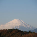 厚化粧を終えた富士山